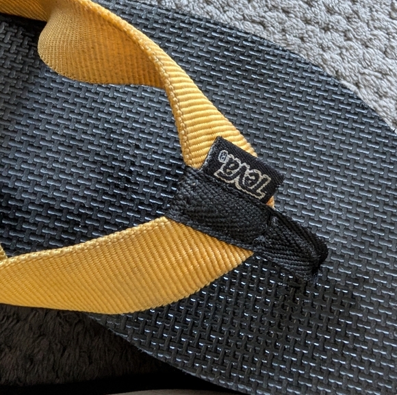 Teva Flatform Sandals with Yellow Straps and Black Soles - Picture 3 of 6